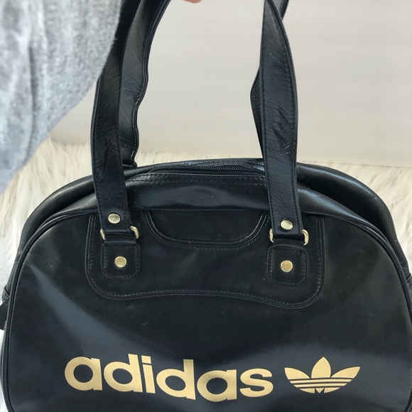 *sold* Vintage Adidas bag - Picture 4 of 9